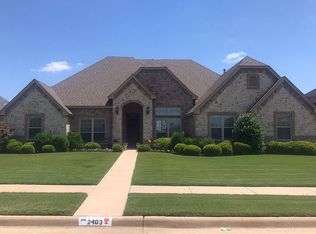 2403 Waters Edge Dr, Granbury, TX 76048