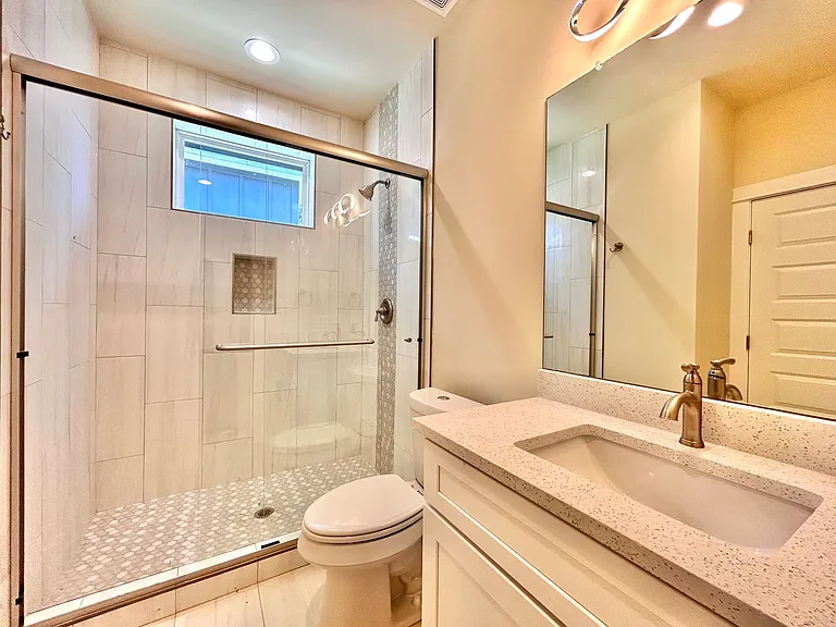 5605 Samuel Huston Ave #2 — Photo 16