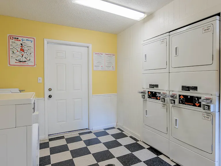 Stonewood Apartments — Photo 20