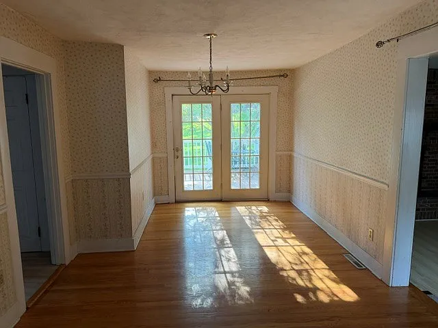 3 bed, 1616 sqft, $2,700 — Photo 3