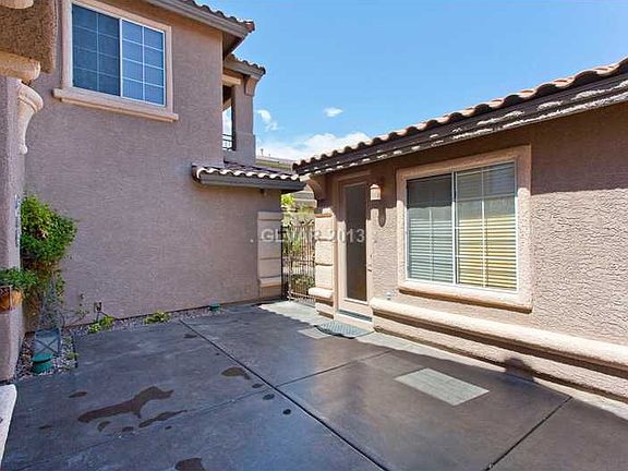 3rd image of 11421 Robbia Dr