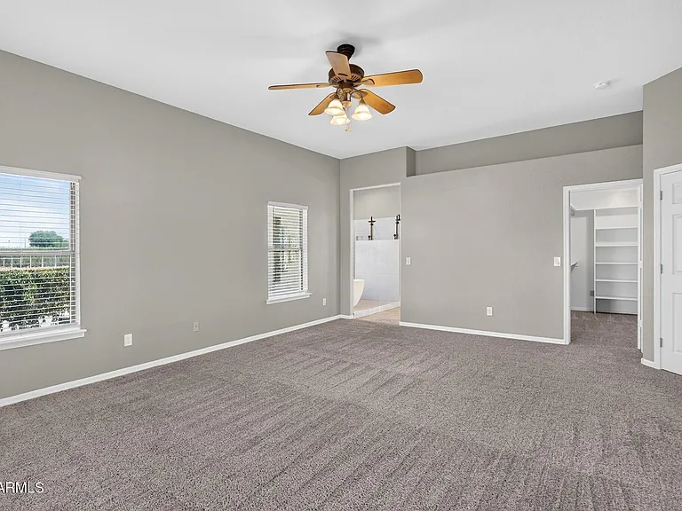 3002 E Sherry Ln — Photo 35