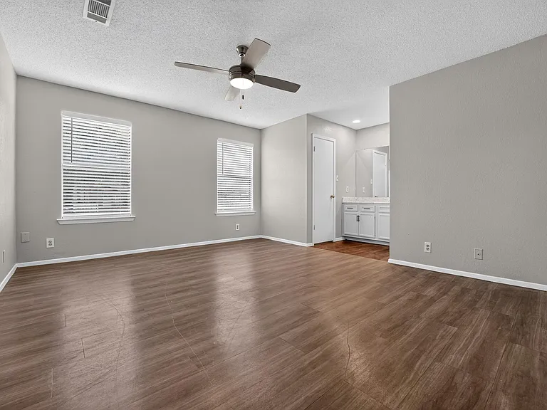 1509 Taron Dr — Photo 16