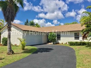 11353 SW 165th Ter, Miami, FL 33157