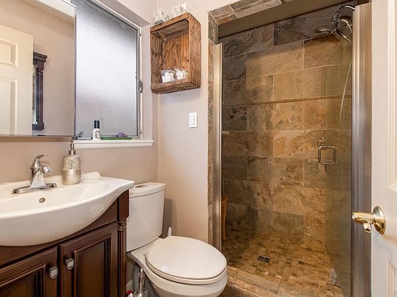5th image of 2147 W Hedding St