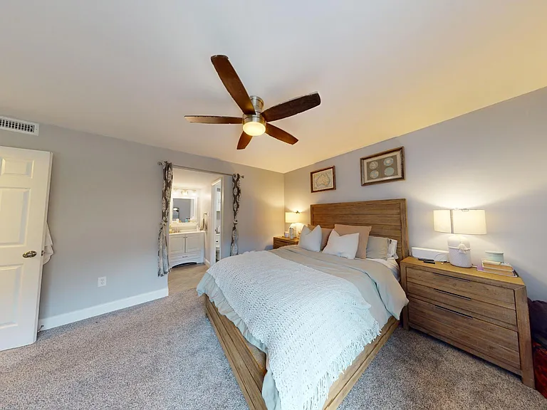 124 Roberts Ln #401 — Photo 26