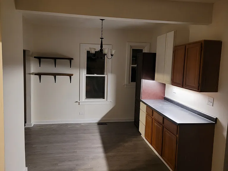 1803 Hervey Ave — Photo 4