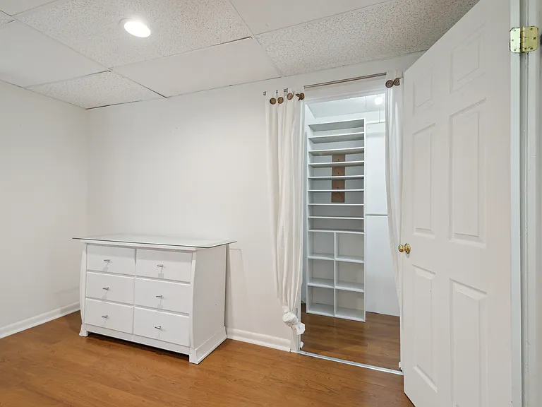2480 Collegewood St — Photo 16