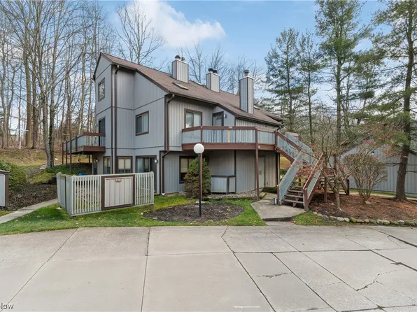 2109 Pinebrook Trl, Cuyahoga Falls, OH 44223
