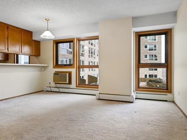 433 S 7th St APT 1628, Minneapolis, MN 55415