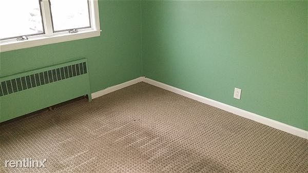 2nd image of 151 E Oxford St