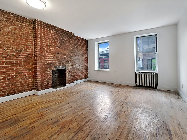 332 W 47th St #5A — Photo 1