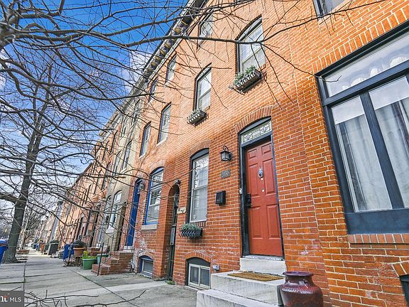 4th image of 2050 Bank St