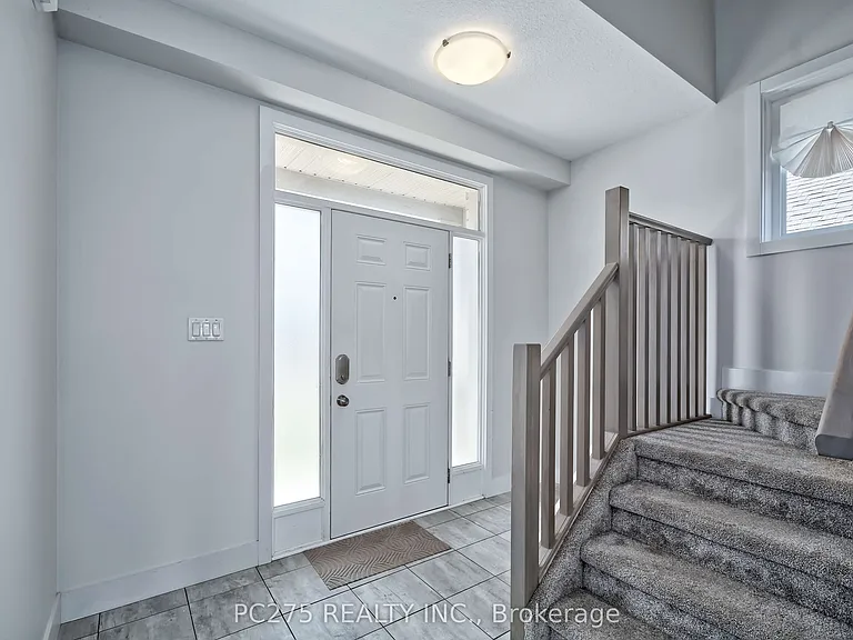 31 Ashberry Pl — Photo 5