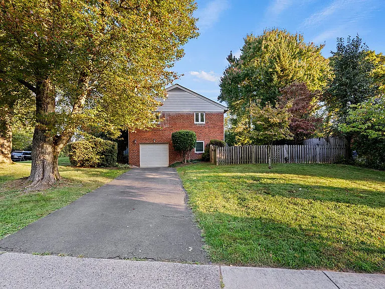 7200 Carol Ln — Photo 23