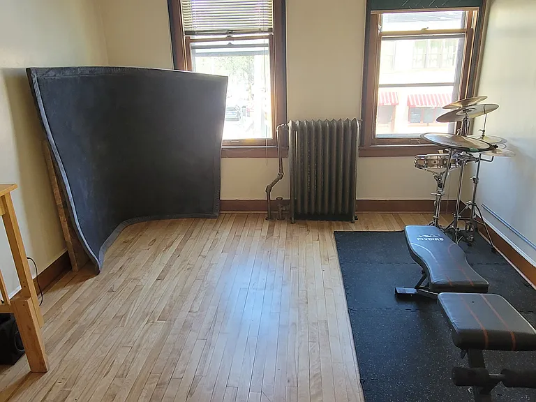 1035 E Brady St — Photo 13