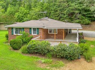 1618 Glenn Carlton Rd, Boomer, NC 28606