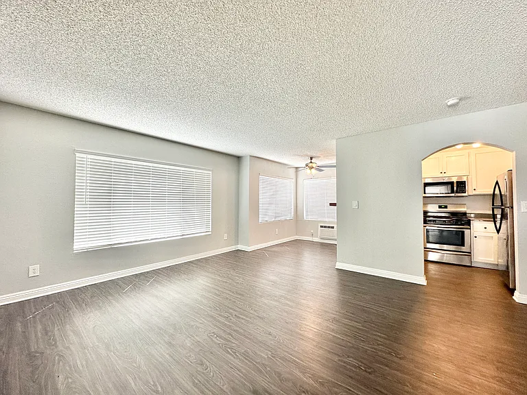 1229 Mansfield Property — Photo 1