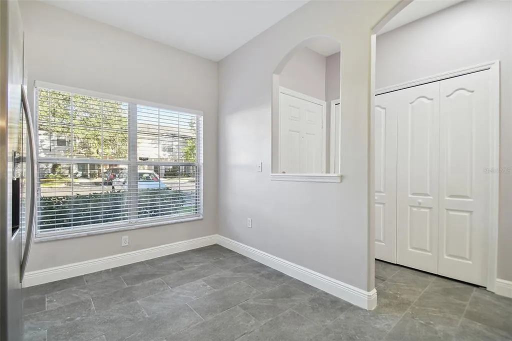 2 bed, 2.5 bath, 1696 sqft, $2,150 — Photo 4