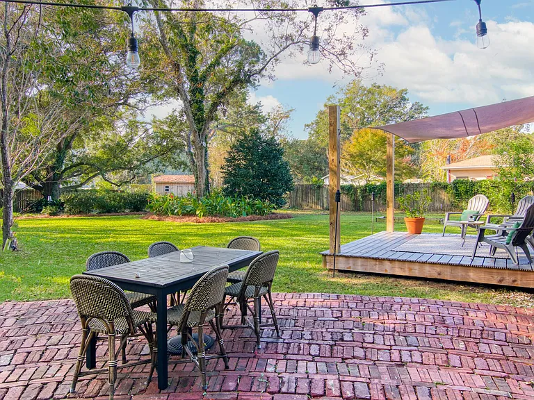 1157 Oxbow Dr — Photo 4