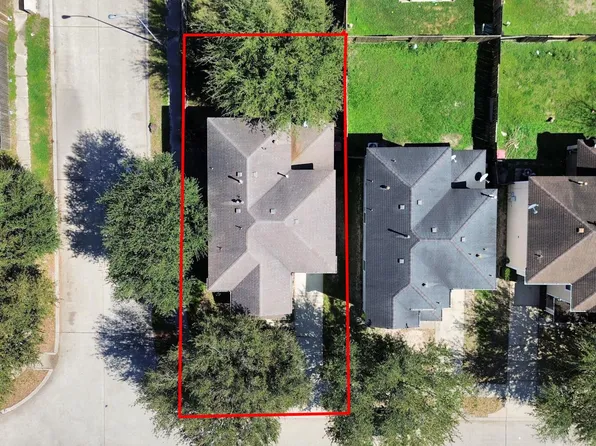 19042 Remington Mill Dr, Houston, TX 77073