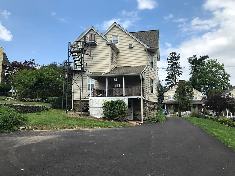 123 Cedar St #2 — Photo 9