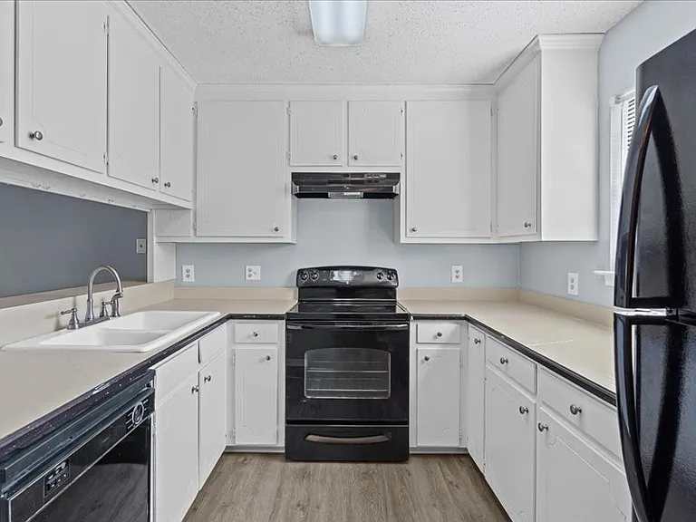 200 Parma Dr #E6 — Photo 11