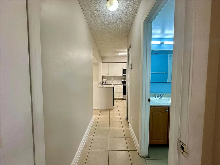 5701 Riverside Dr #205B6 — Photo 11