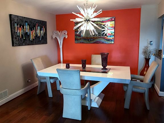 5th image of 4001 W 93rd Pl APT 4H