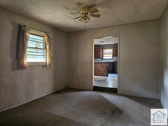 4th image of 471 Sunnybrook Cir
