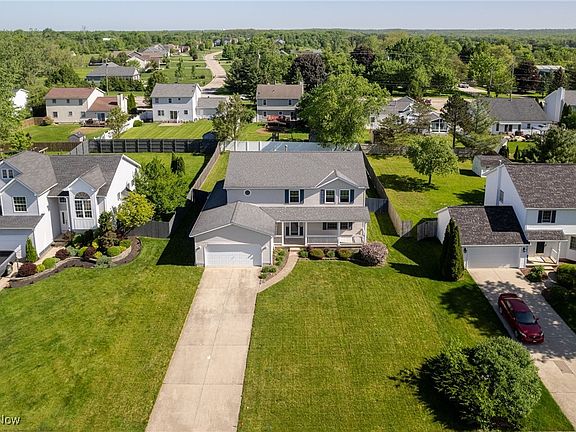 3rd image of 5175 Silver Maple Ln
