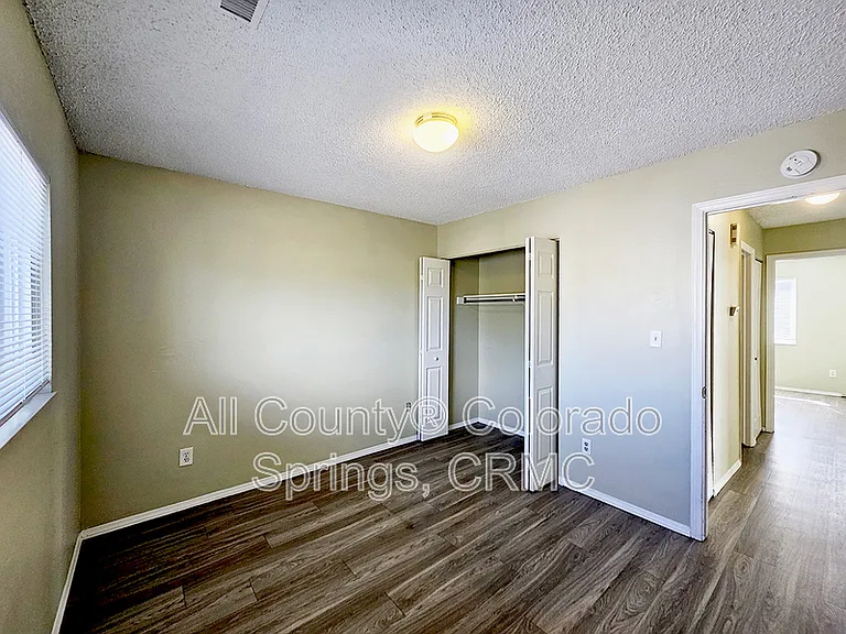 1010 Mazatlan Cir #B — Photo 9