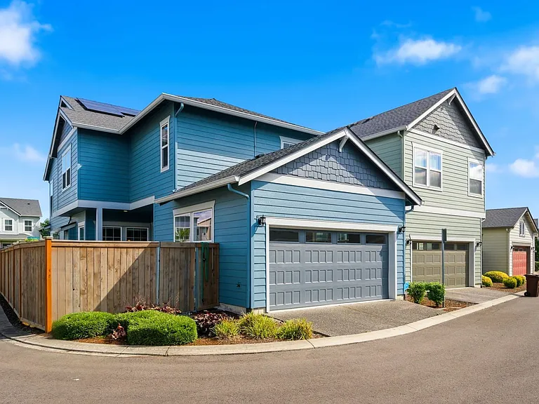 3485 SE Birchleaf St — Photo 32