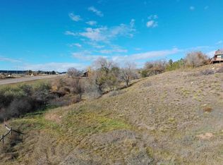 Gatlinburg Ave, Hot Springs, SD 57747