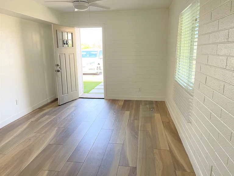 142 N Elm St #12 — Photo 2