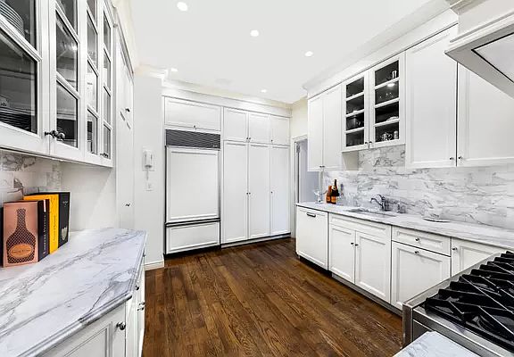 5th image of 14 E 75th St APT 11B