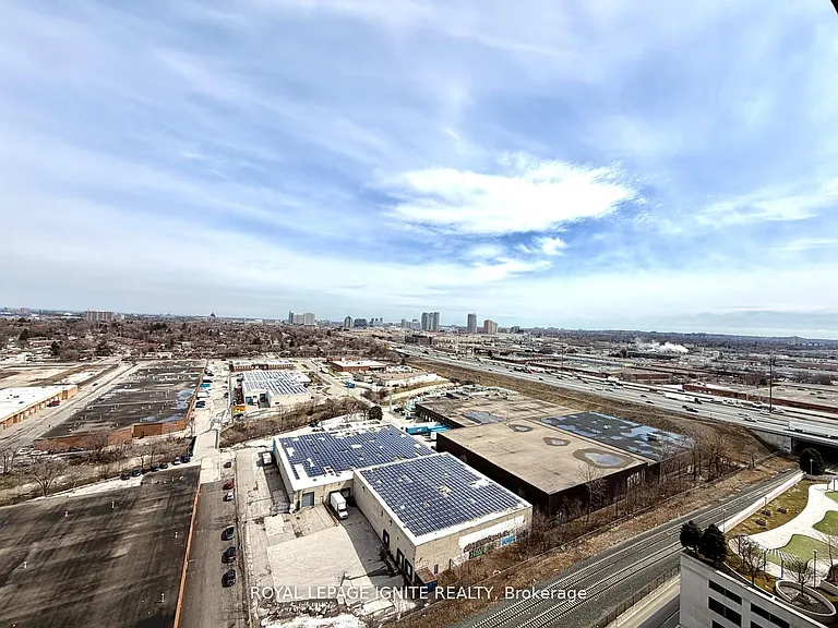 151 Village Green Sq #2001 — Photo 29