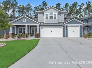 954 Laurel Valley Dr, Orange Park, FL 32065