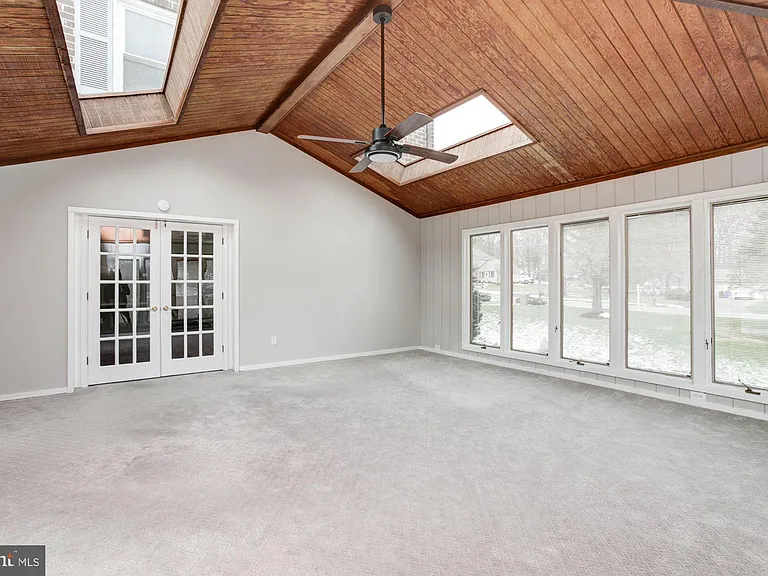 6636 Isle Of Skye Dr #5 — Photo 4