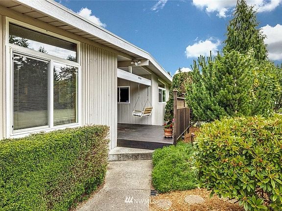 3rd image of 15504 SE 9th St #1