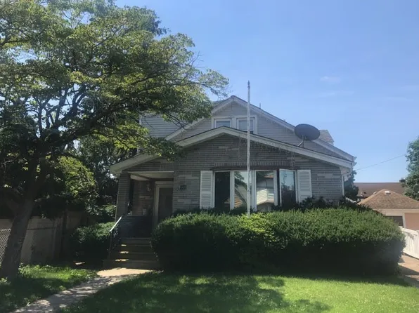 1069 Concord St, Franklin Square, NY 11010