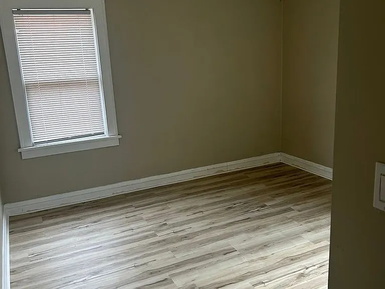 2299 Ogontz Ave — Photo 5