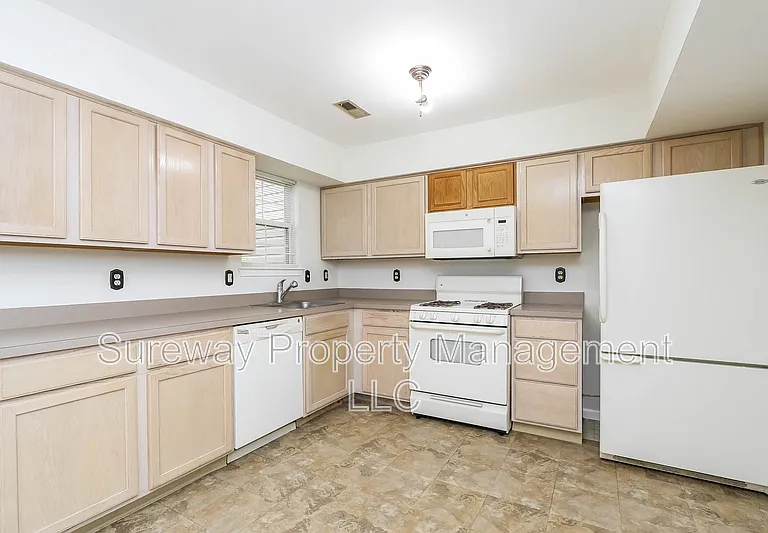197 Lake Dr — Photo 7