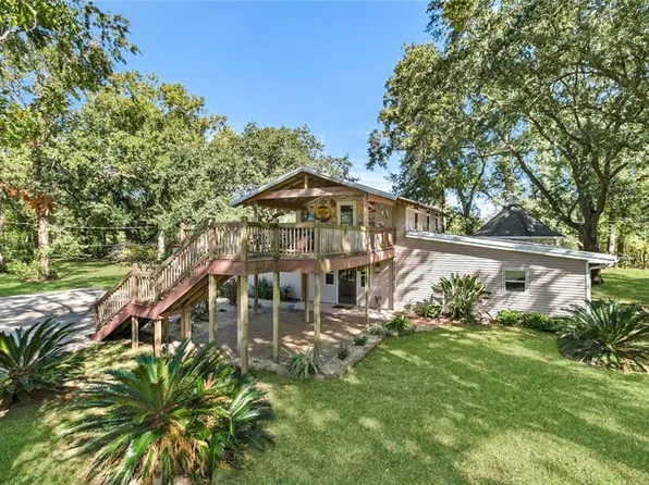 10128 Reynolds Dr, Waggaman, LA 70094