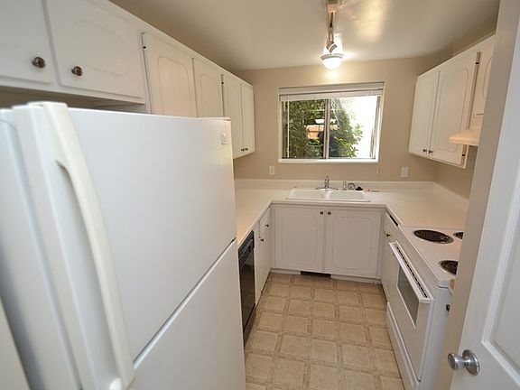4th image of 2588 S 900 E APT 14