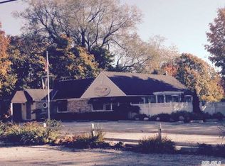 2925 N Wading River Rd, Wading River, NY 11792