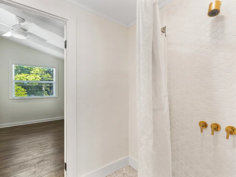 1524 SW 37th Ave — Photo 37
