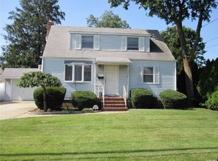 2379 Fish Ave, North Bellmore, NY 11710