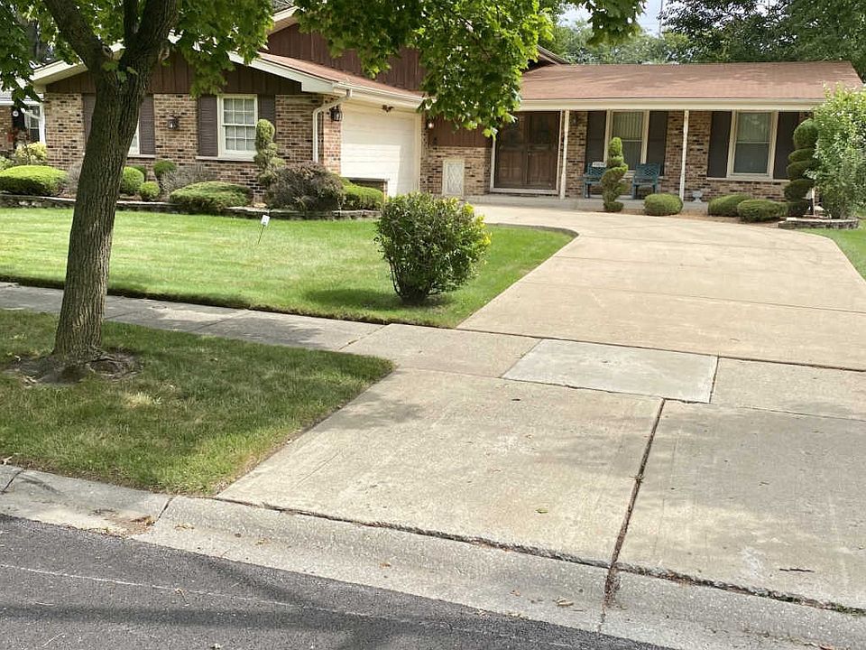 1st image of 17157 Kenwood Ave