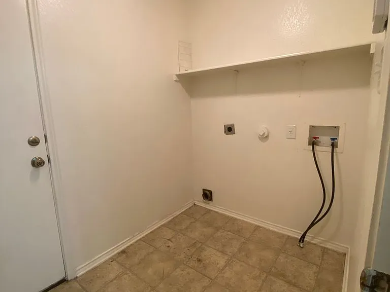 206 Calixto Ct — Photo 12
